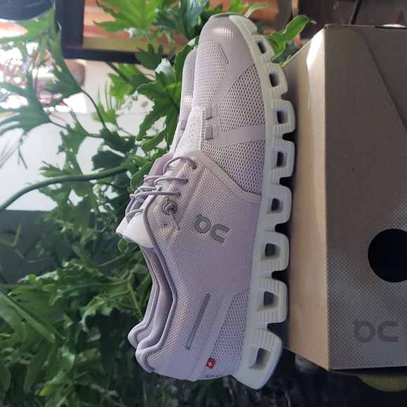 On Running Cloud 5 Women's Sneakers - Picture 7 of 13